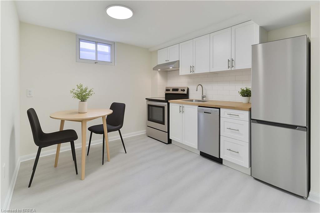 32 Christina Crescent