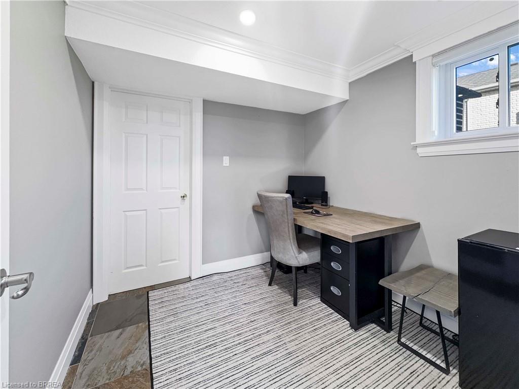 25 Bradbury Crescent