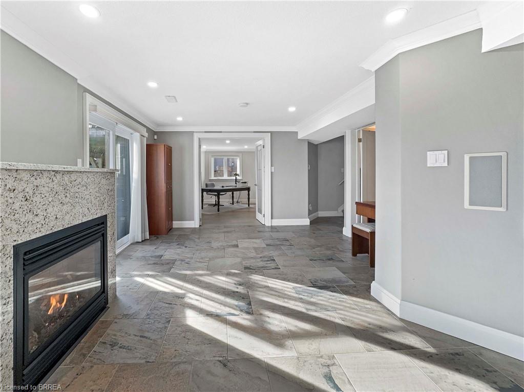 25 Bradbury Crescent