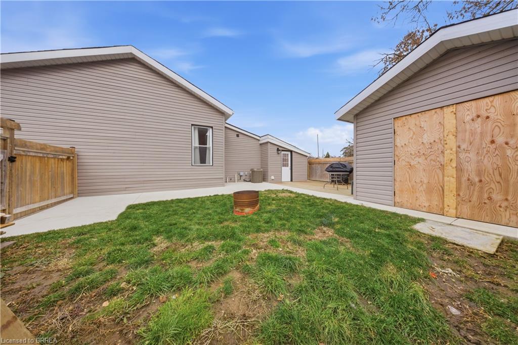 64 Richardson Street