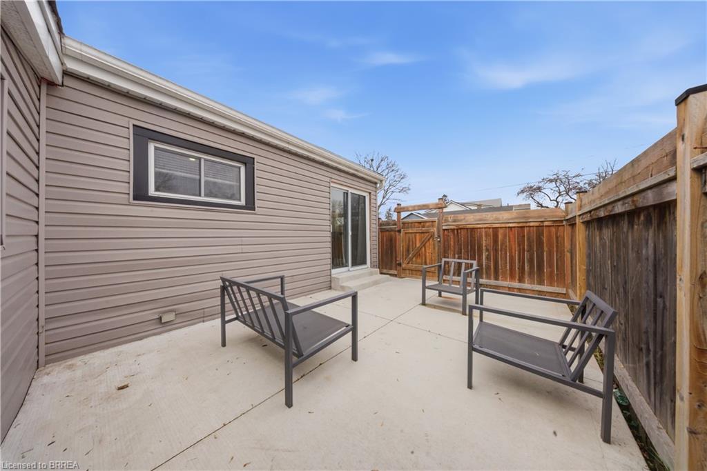 64 Richardson Street