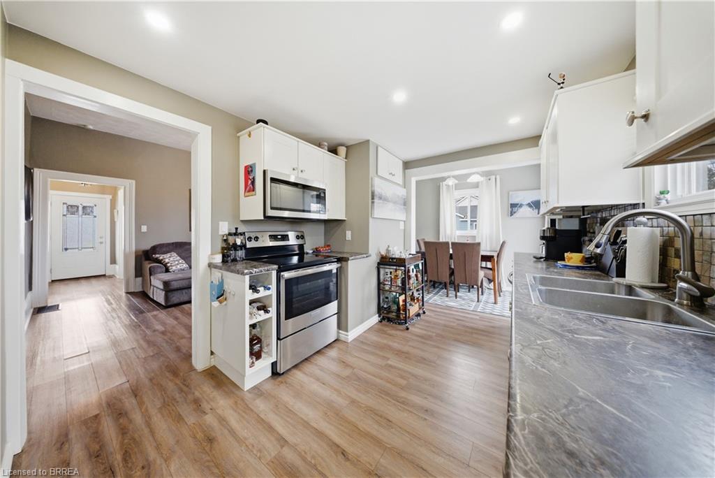 64 Richardson Street