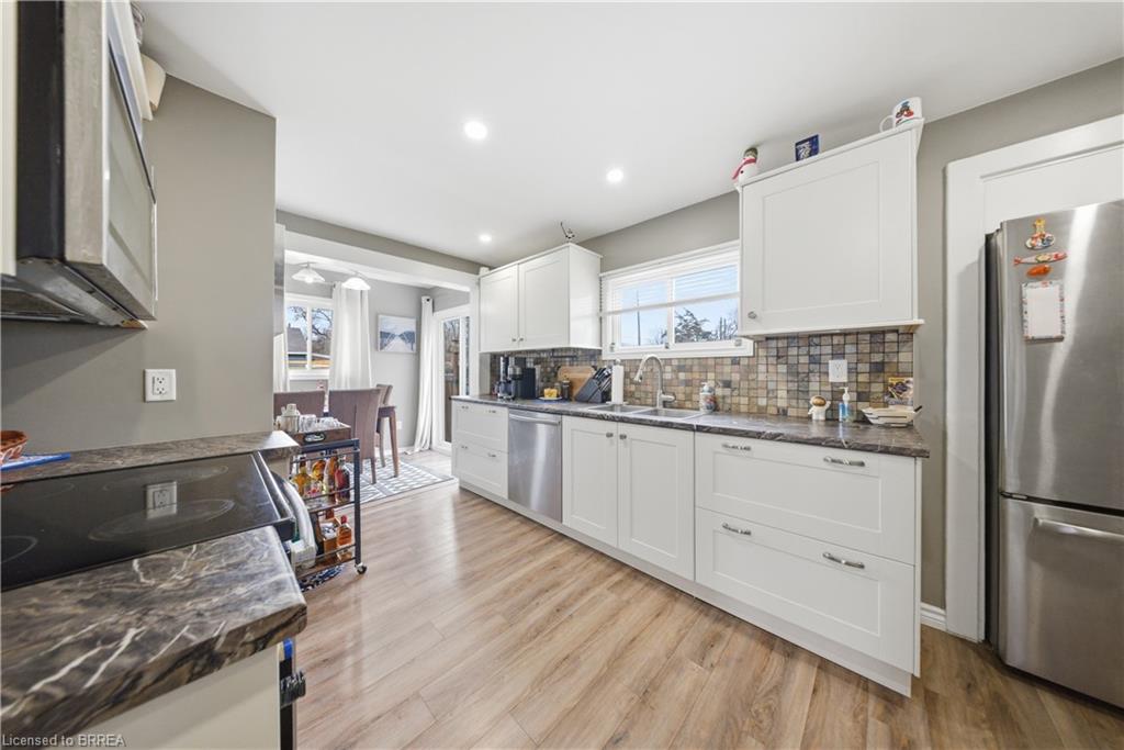 64 Richardson Street