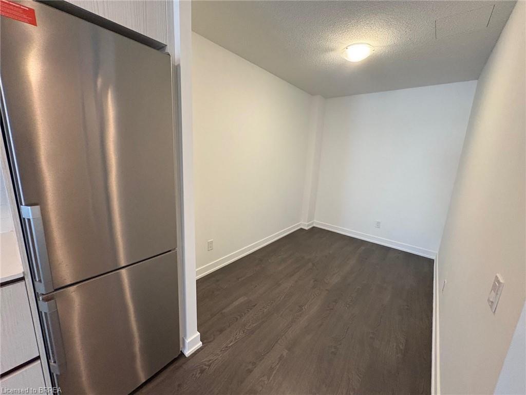 201-251 Manitoba Street Unit: 201