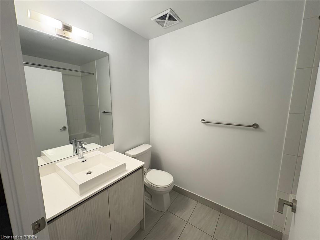 201-251 Manitoba Street Unit: 201