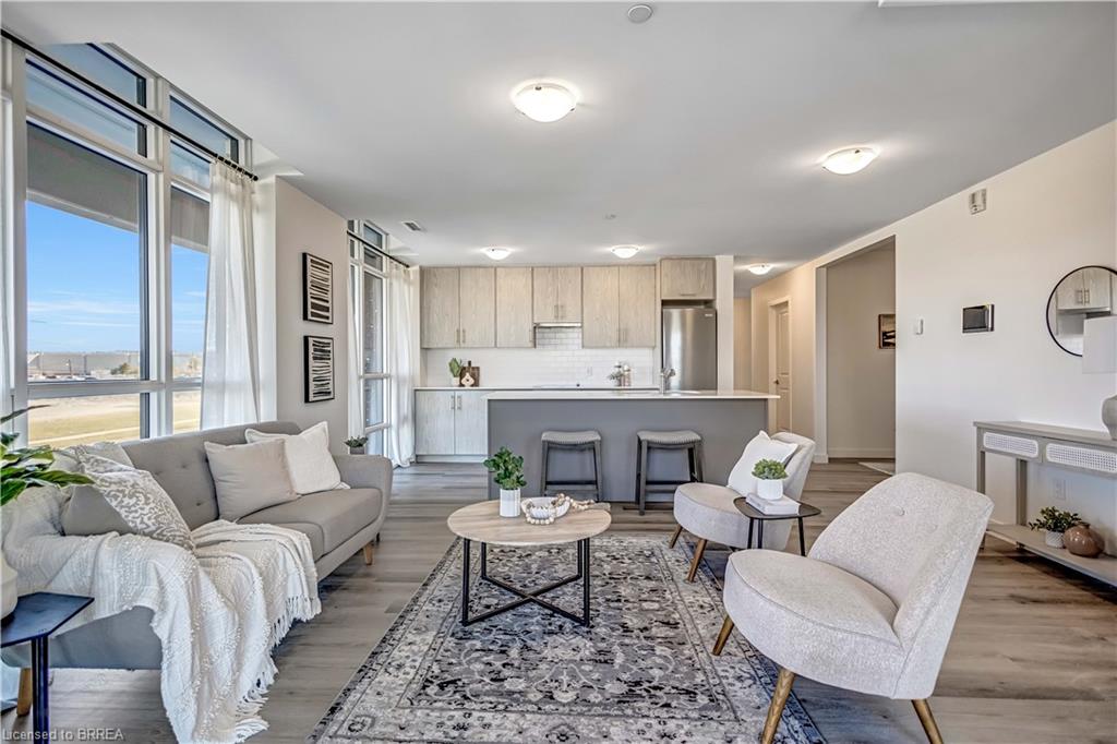 212-461 Green Road Unit: 212