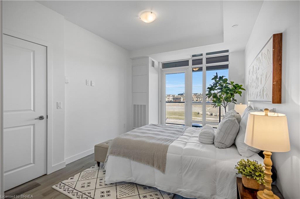 212-461 Green Road Unit: 212