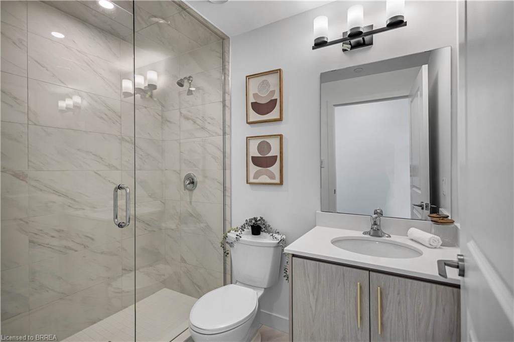 212-461 Green Road Unit: 212