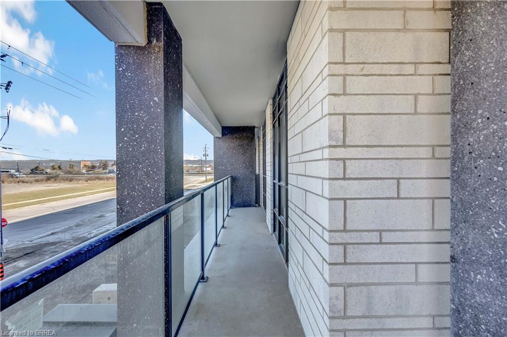 212-461 Green Road Unit: 212