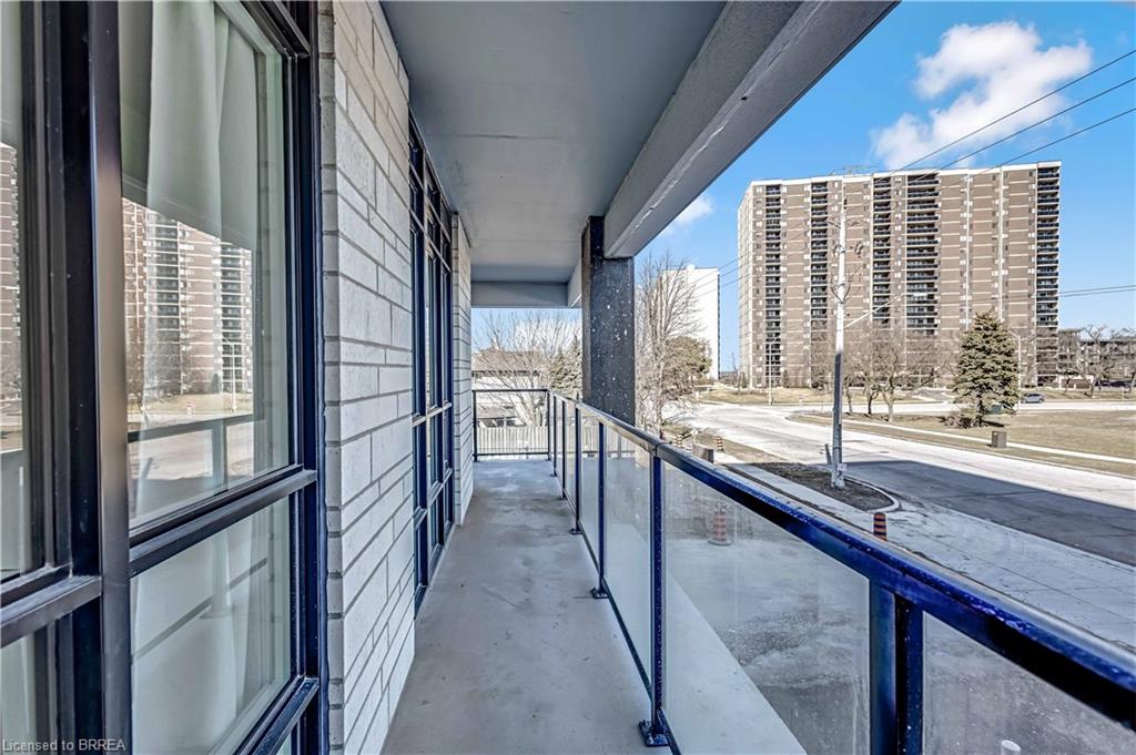 212-461 Green Road Unit: 212