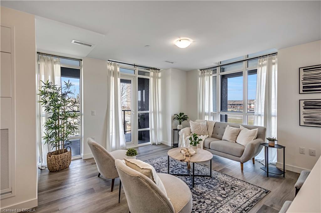 212-461 Green Road Unit: 212