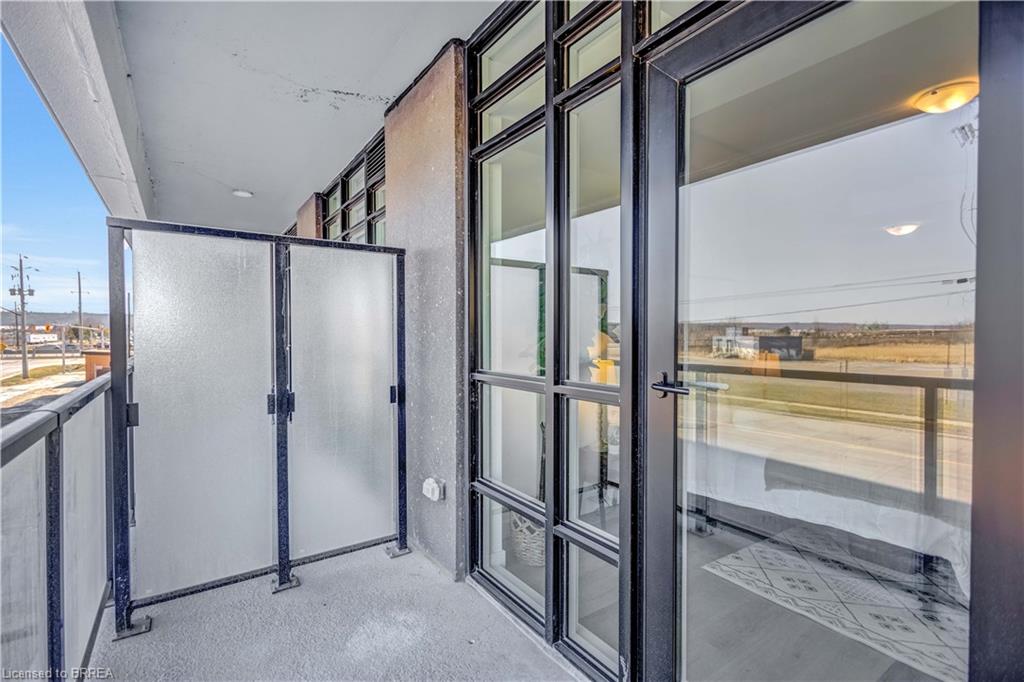 212-461 Green Road Unit: 212