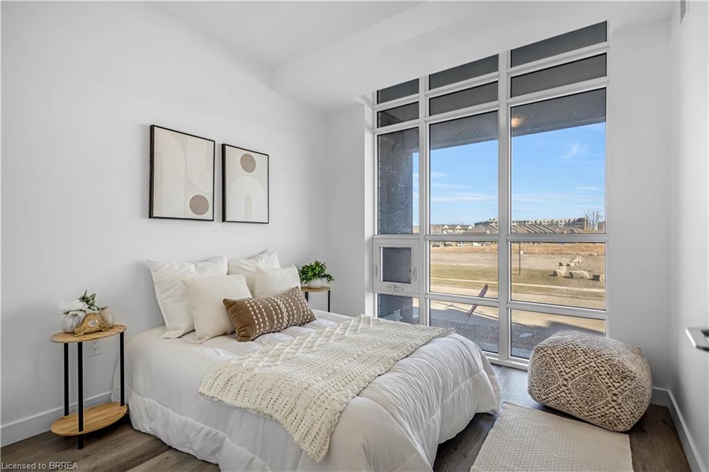 212-461 Green Road Unit: 212