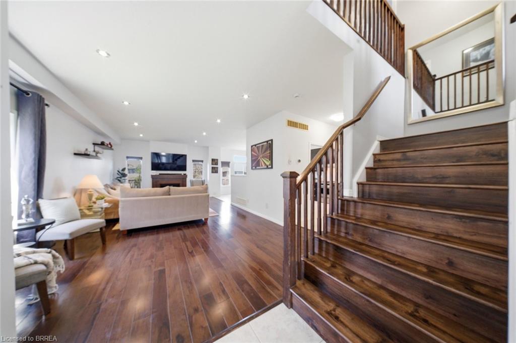 60 Nightingale Drive