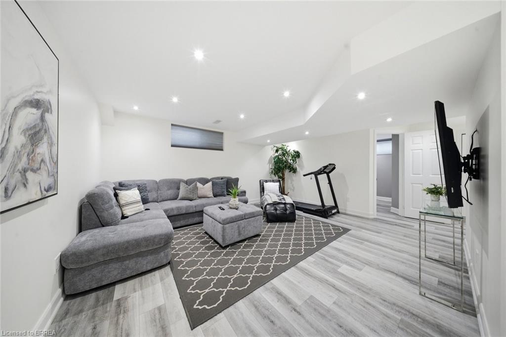 60 Nightingale Drive