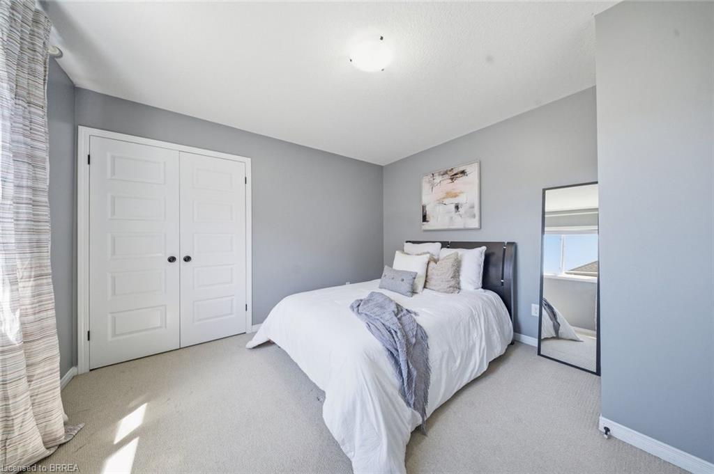 60 Nightingale Drive