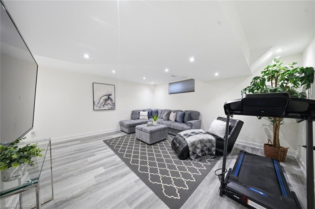 60 Nightingale Drive