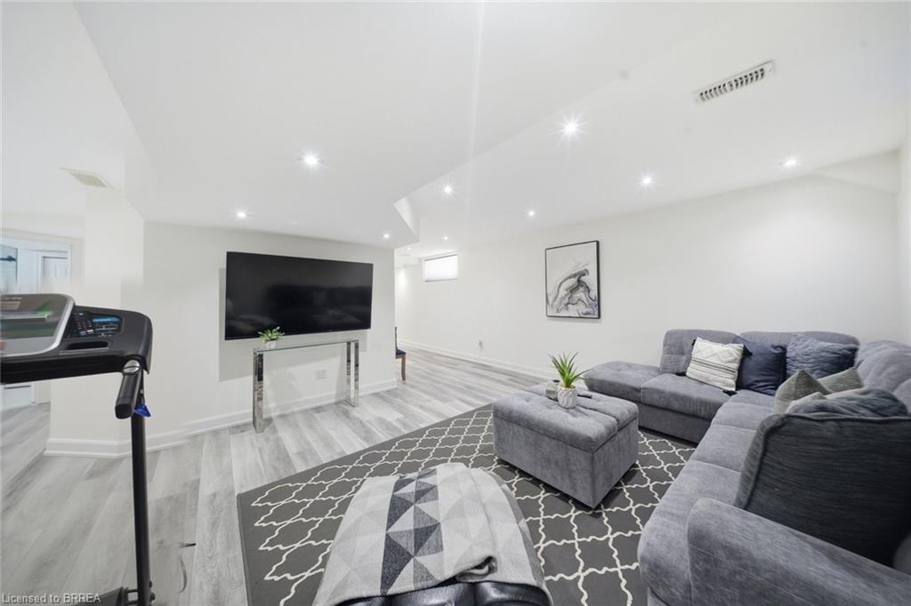 60 Nightingale Drive