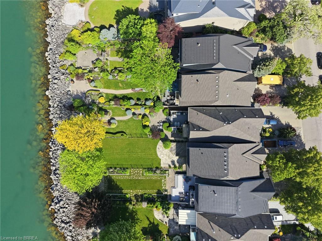 23 Edgewater Drive