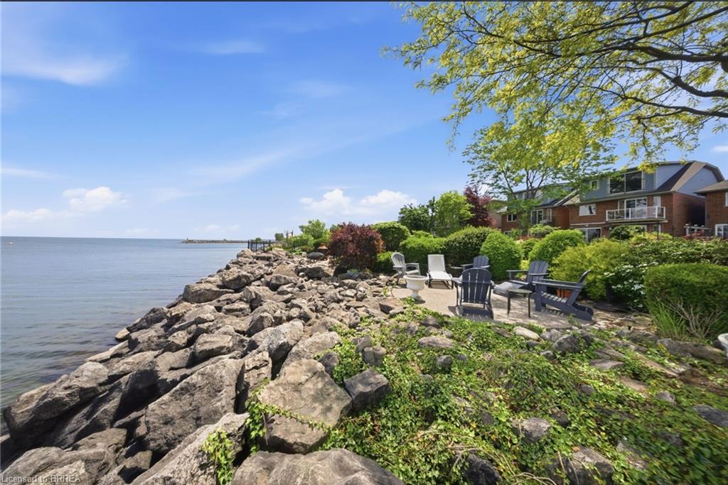 23 Edgewater Drive