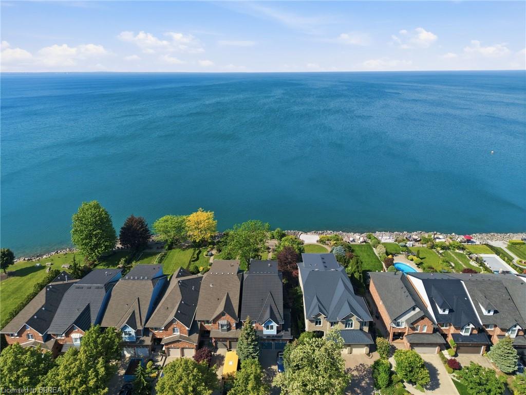 23 Edgewater Drive