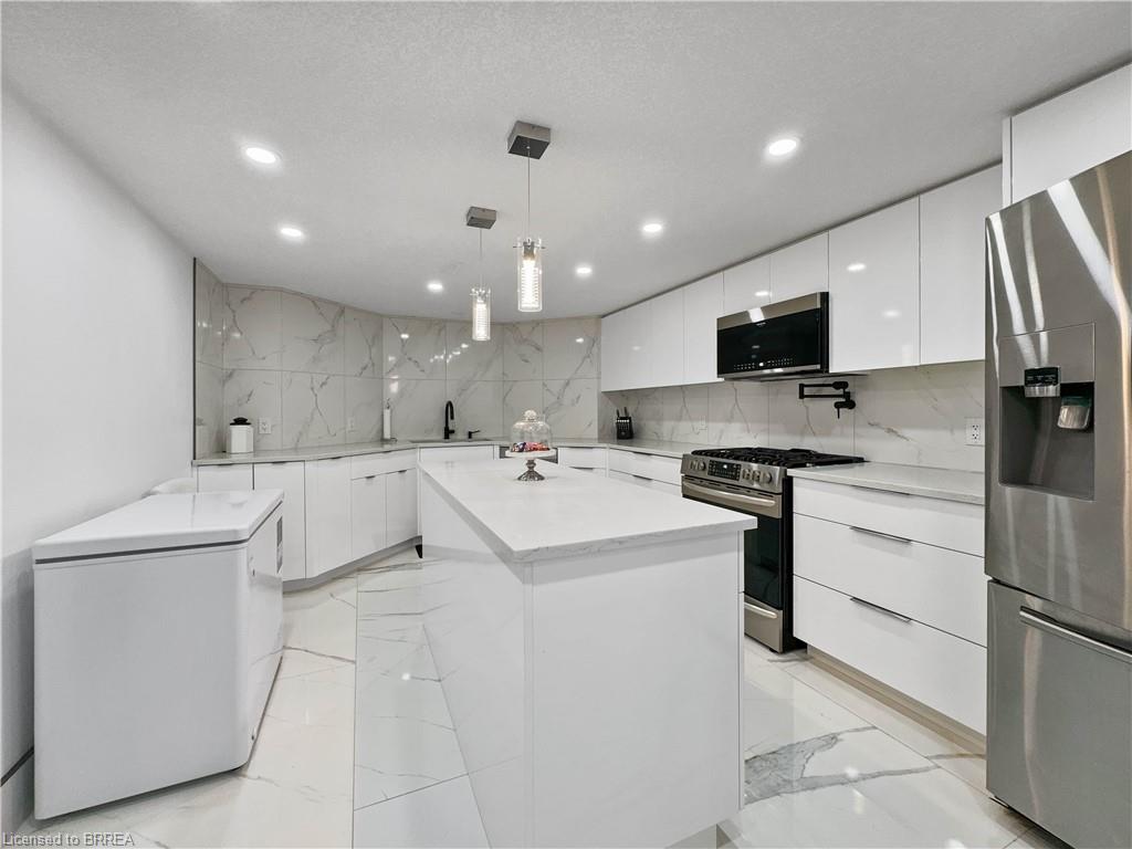 19 Zavarella Court
