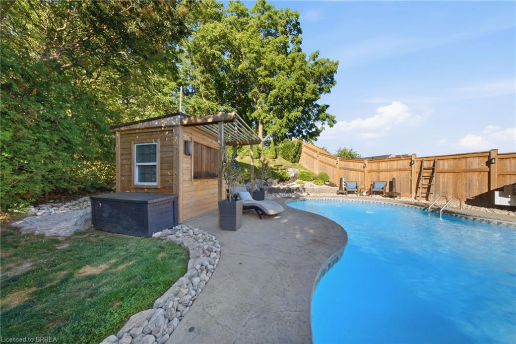 75 Hunter Way