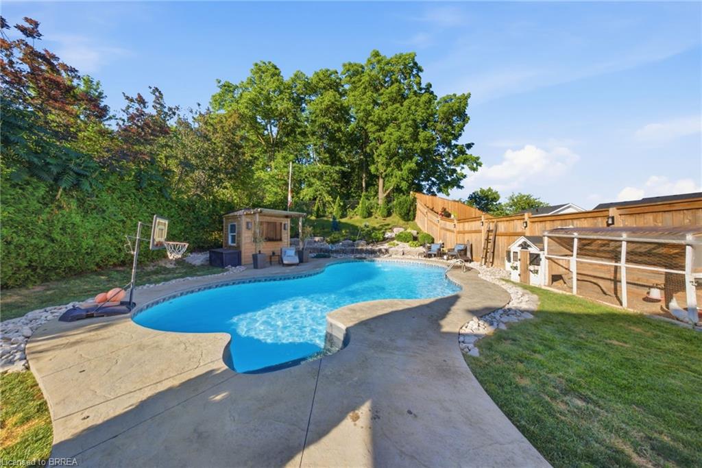 75 Hunter Way