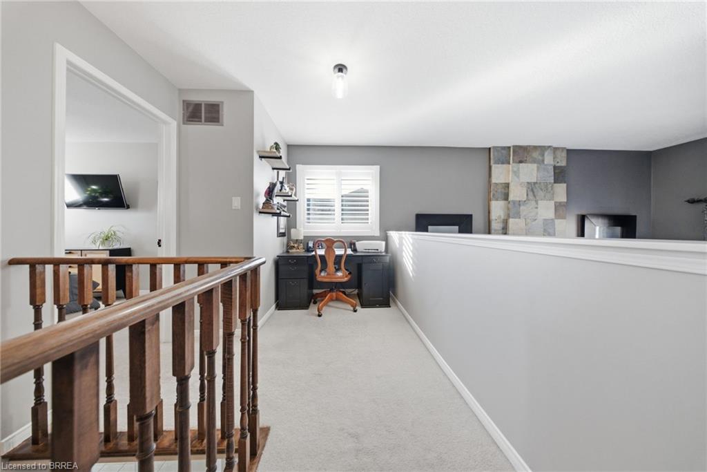 75 Hunter Way