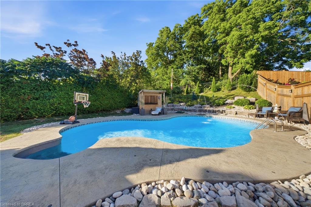 75 Hunter Way