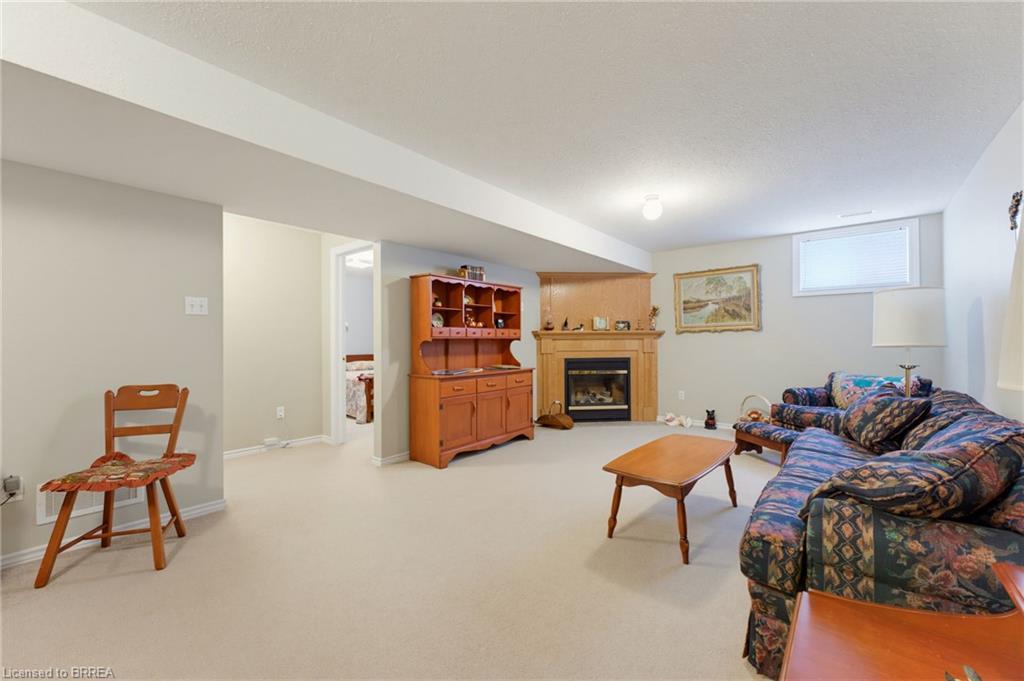 9-73 Morton Avenue W Unit: 9