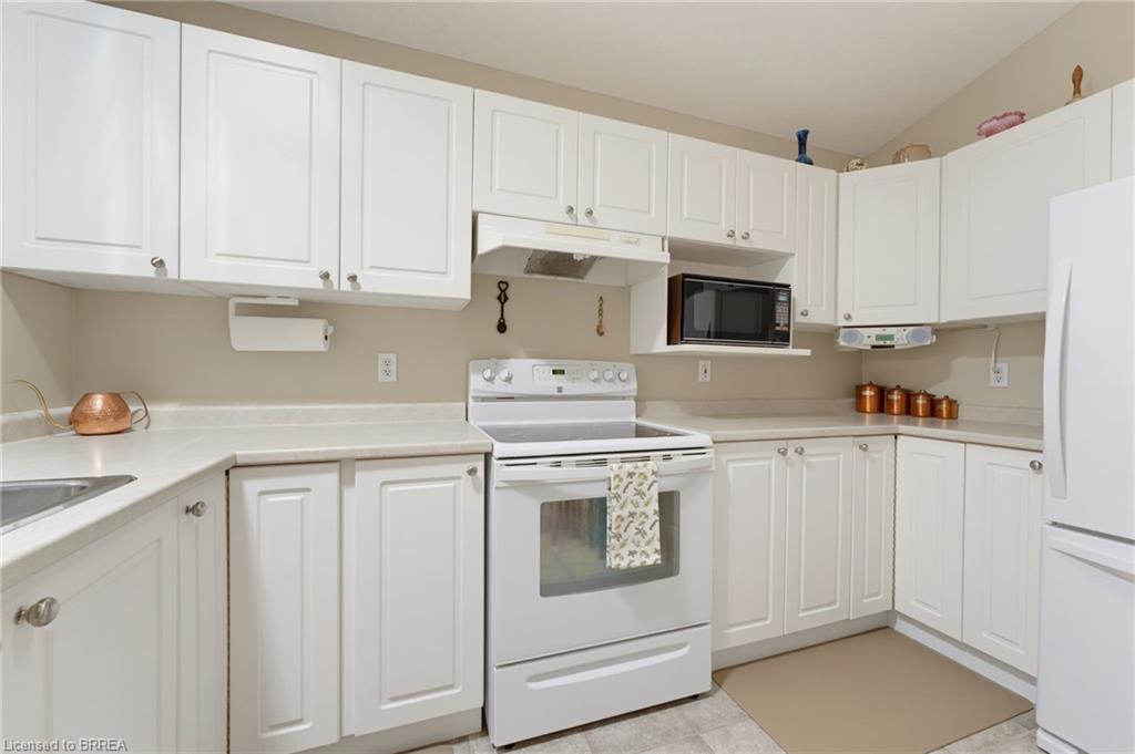 9-73 Morton Avenue W Unit: 9