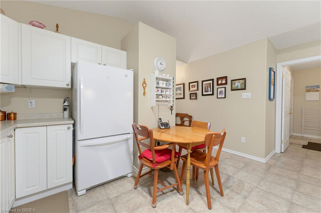 9-73 Morton Avenue W Unit: 9