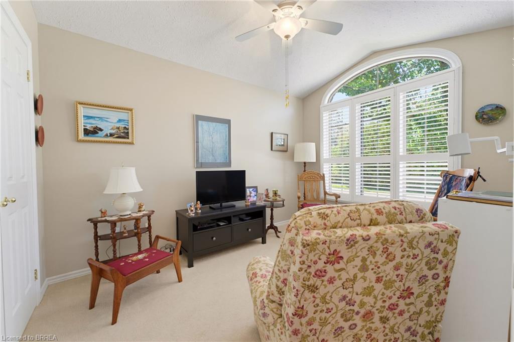 9-73 Morton Avenue W Unit: 9