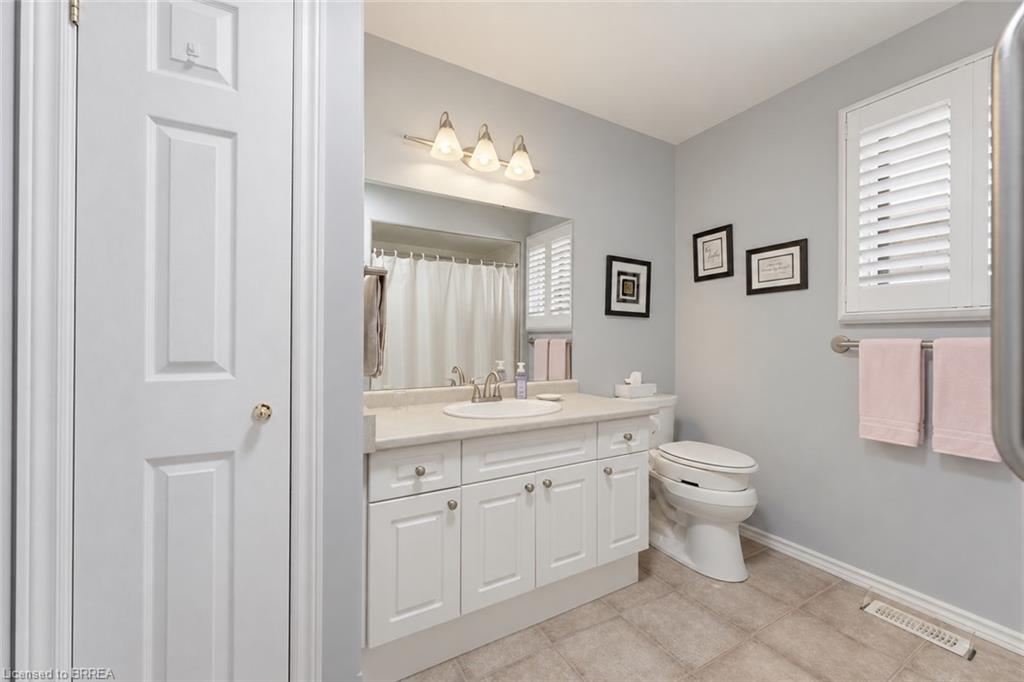 9-73 Morton Avenue W Unit: 9