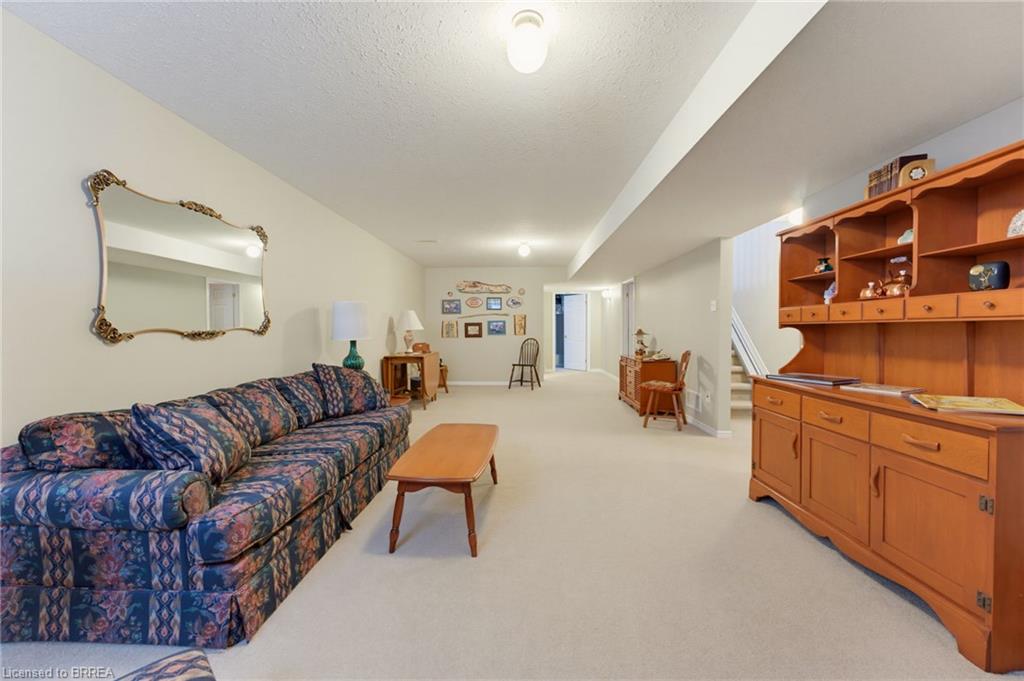 9-73 Morton Avenue W Unit: 9