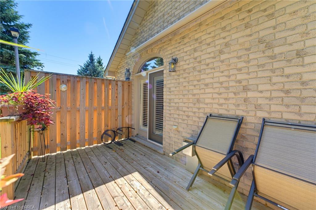9-73 Morton Avenue W Unit: 9