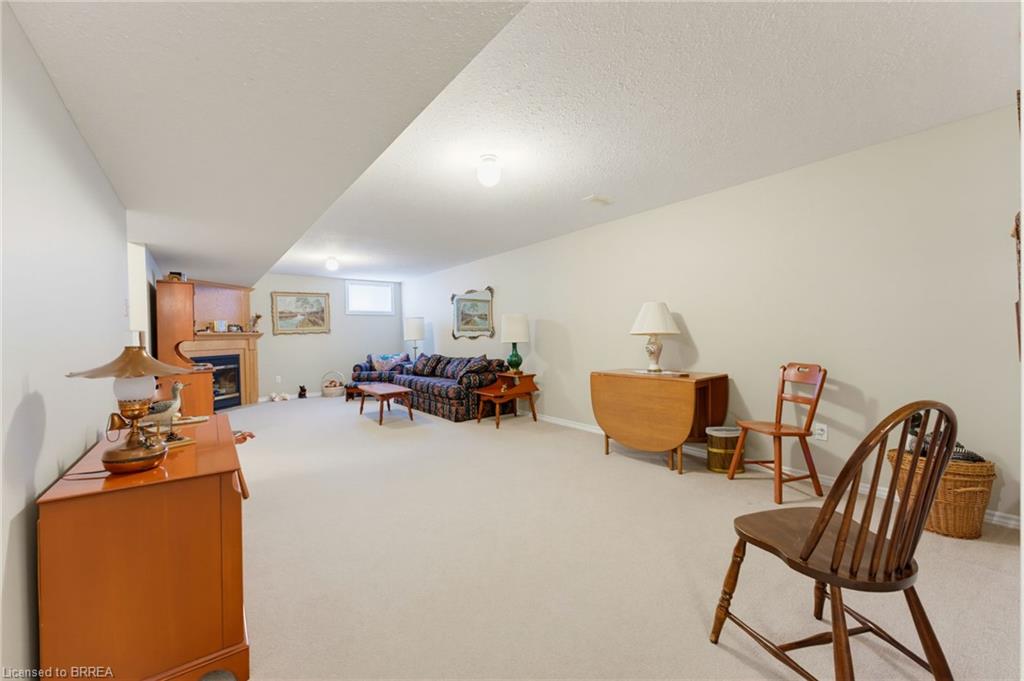9-73 Morton Avenue W Unit: 9