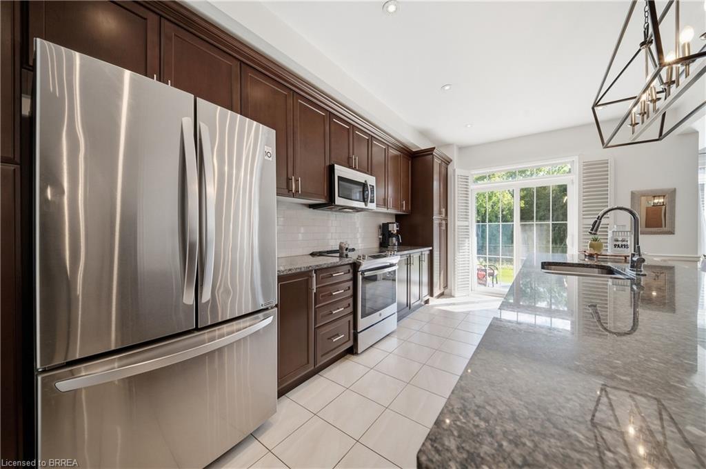 11-80 Willow Street Unit: 11