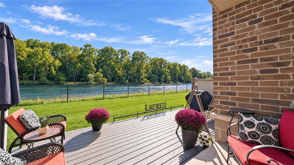 11-80 Willow Street Unit: 11