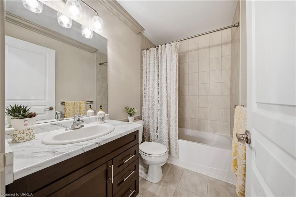 11-80 Willow Street Unit: 11