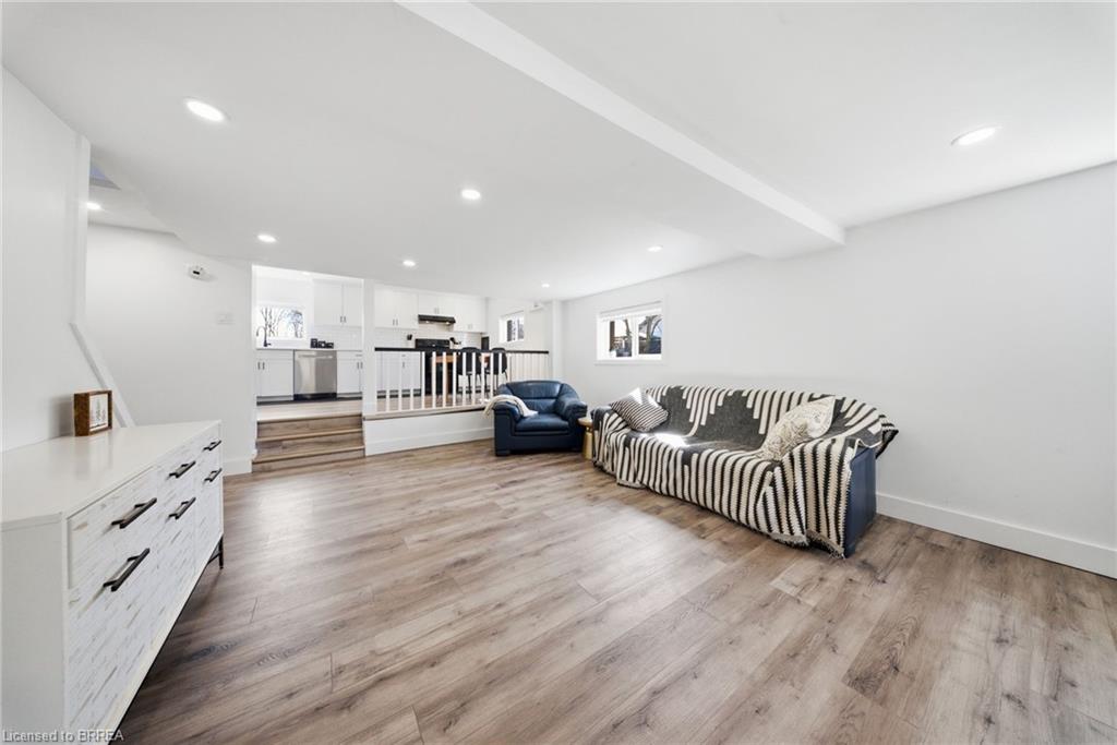 2500 Pinegrove Road