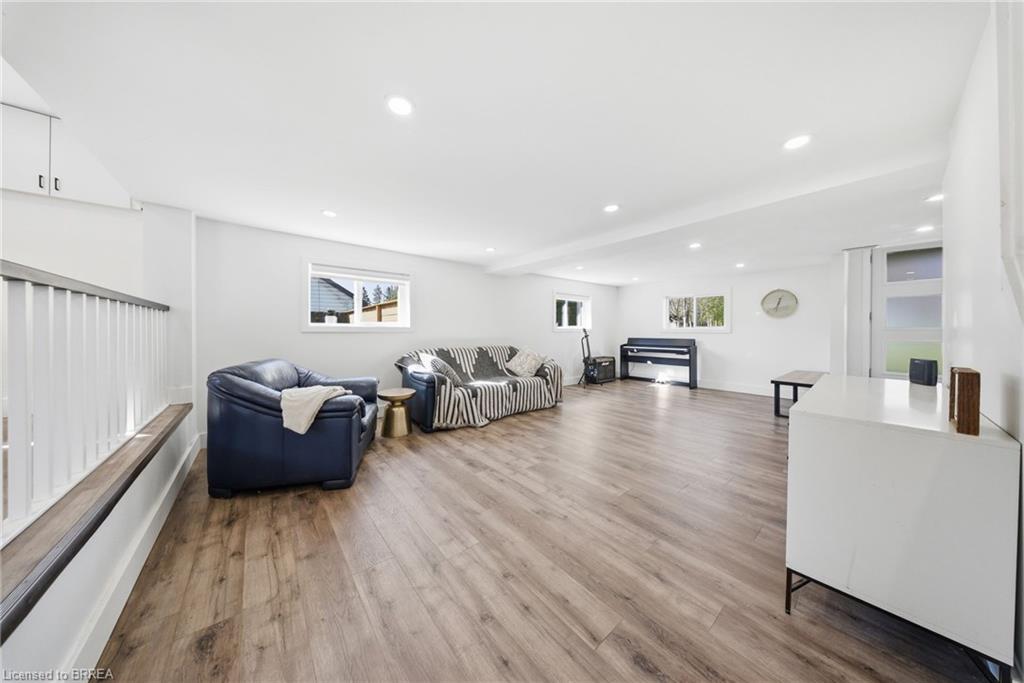 2500 Pinegrove Road