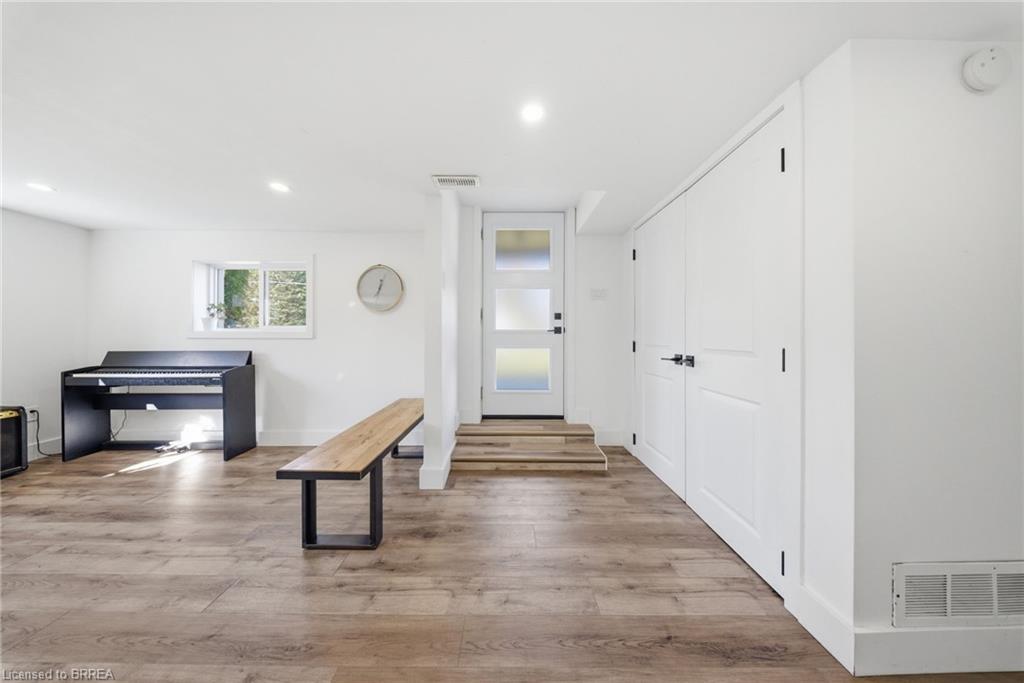 2500 Pinegrove Road