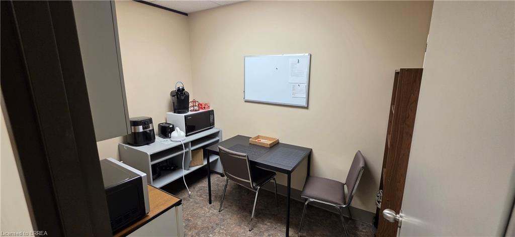205-222 Fairview Drive Unit: 205