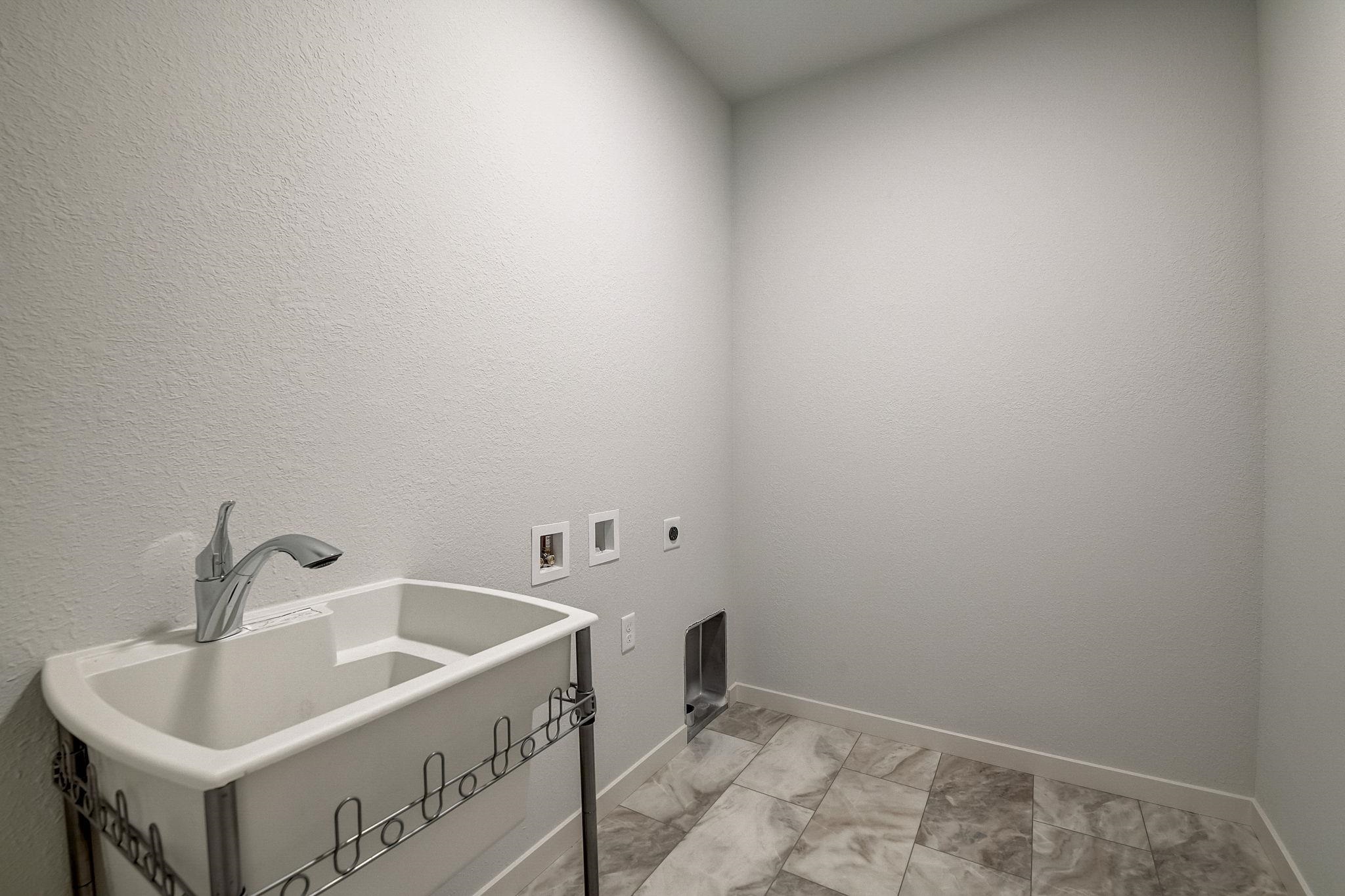 6655 Royal View Drive