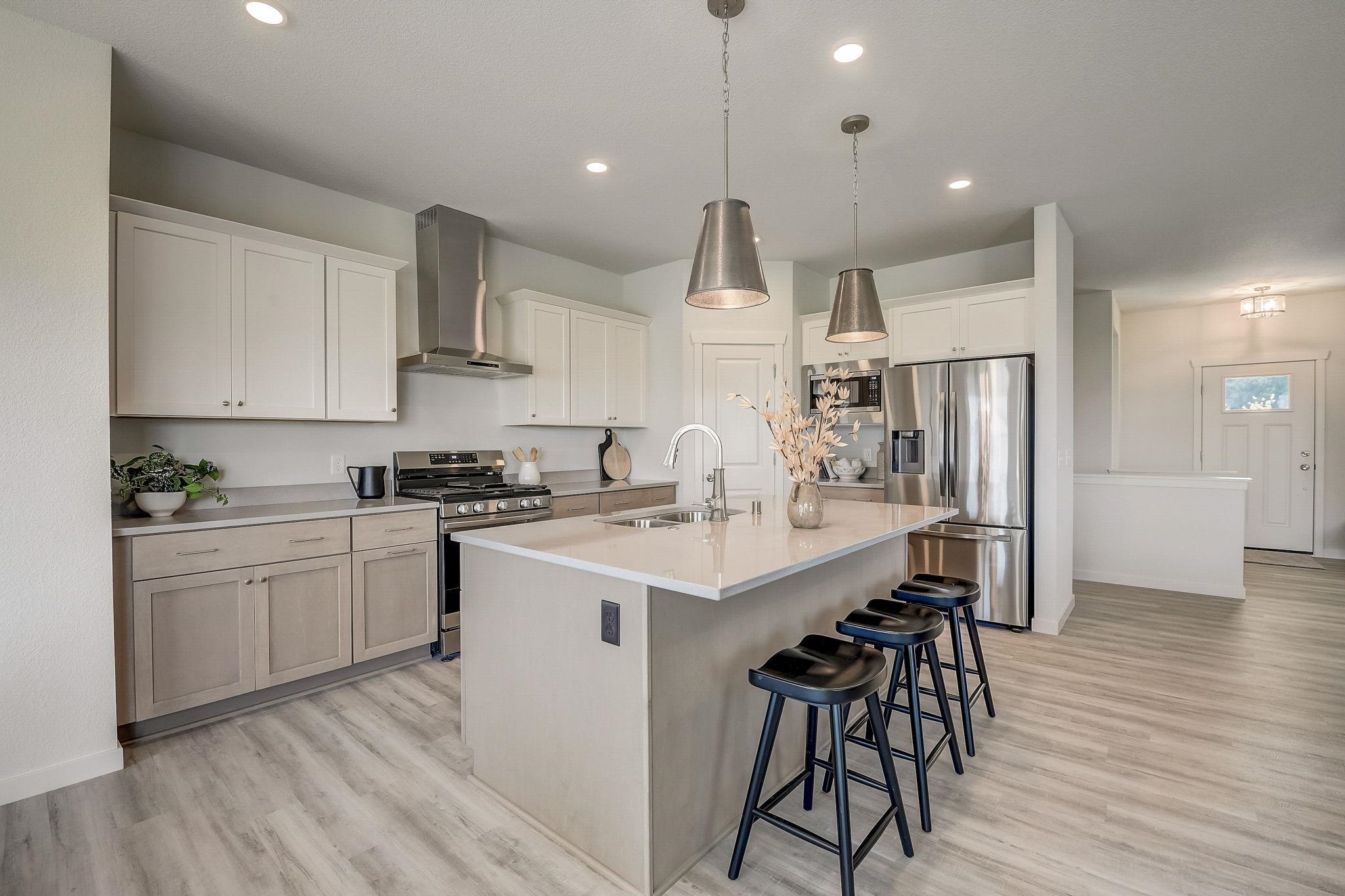 6655 Royal View Drive