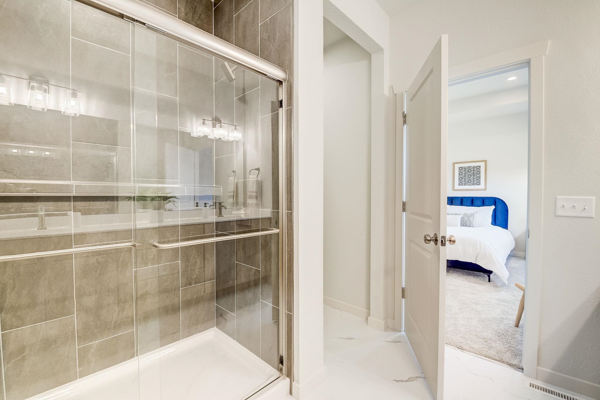 6655 Royal View Drive