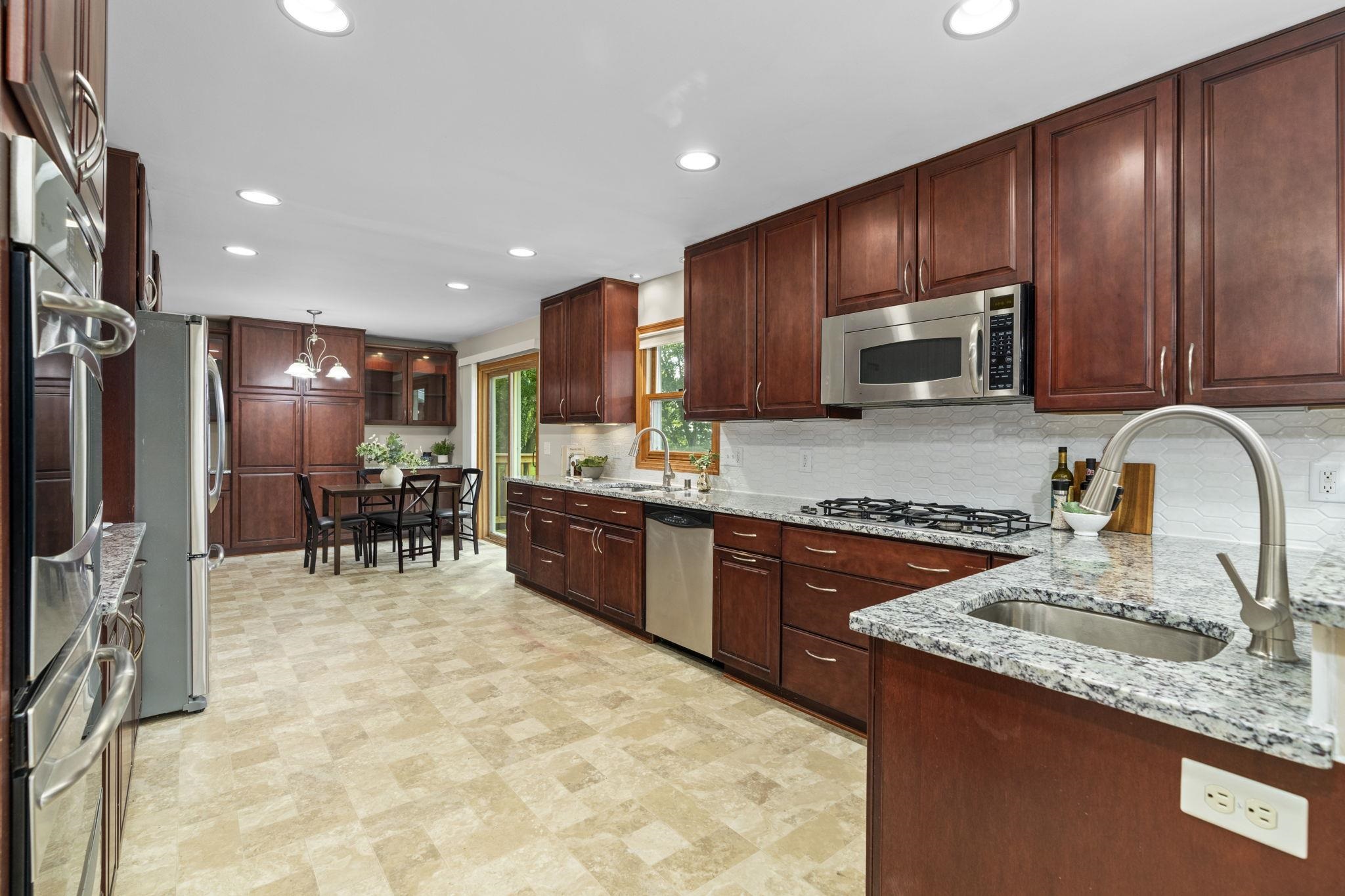 6711 Prairie View Drive