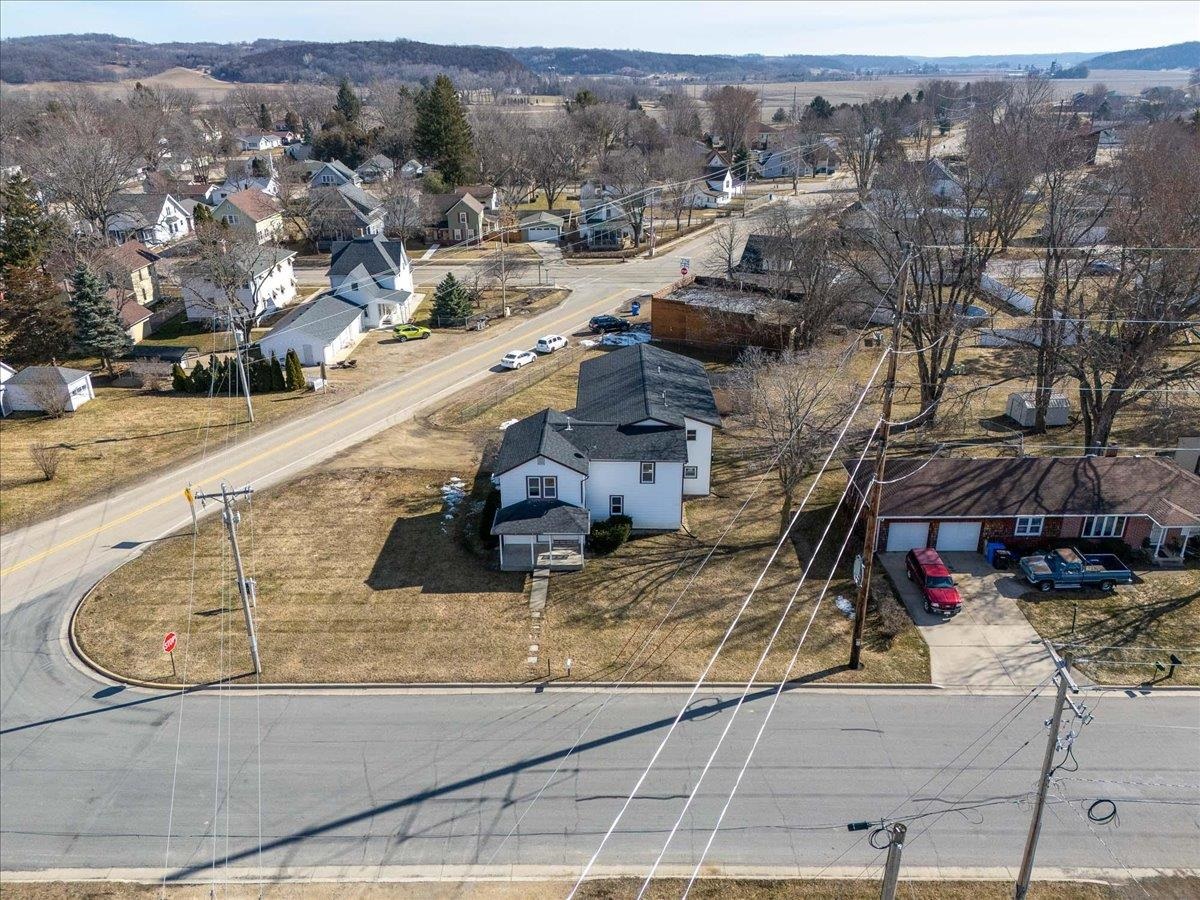 1607 Blue Mounds Street